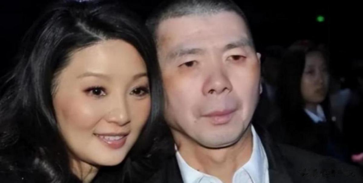 演都不演！徐帆回应离婚传闻后，冯小刚一个举动撕下她的“体面”