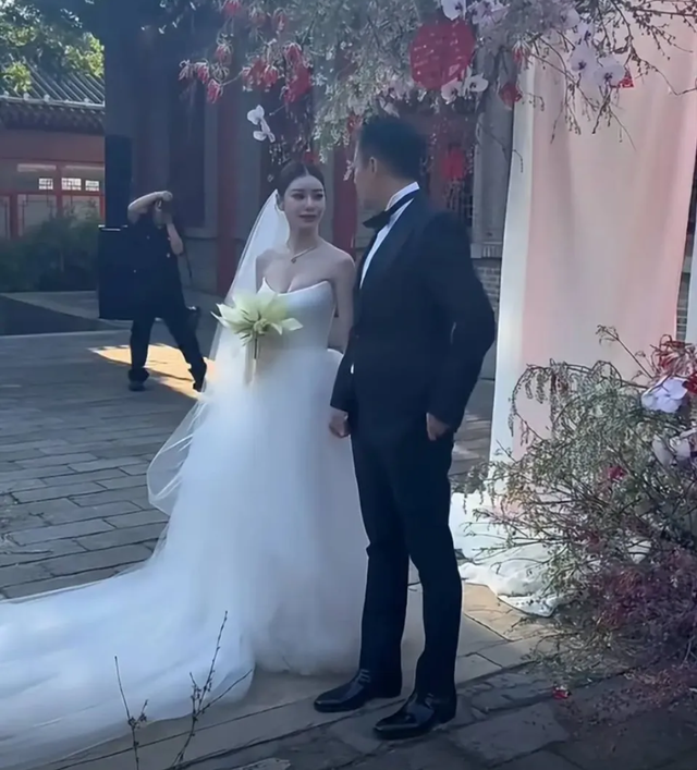 S妈要破防!马筱梅带汪小菲回娘家参加婚礼,细节彰显格局!