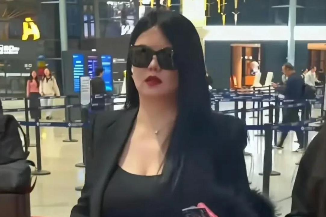 突发！李湘账号全面被封，猜测3方面原因，女儿王诗龄恐受牵连