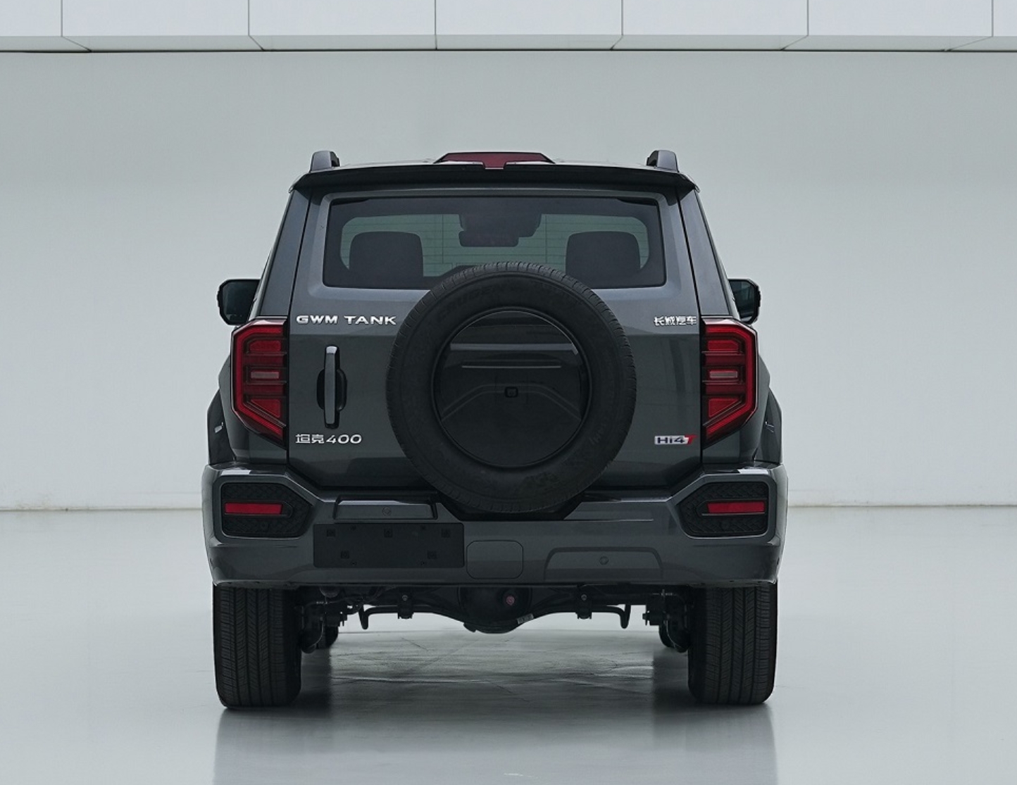 全新坦克400正式亮相,外观尺寸新调整,新增顶置激光雷达