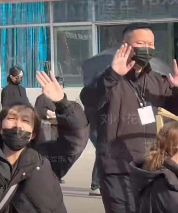 唐嫣也没想到,罗晋竟会因为出现在葬礼上的傅程鹏,落得口碑暴跌