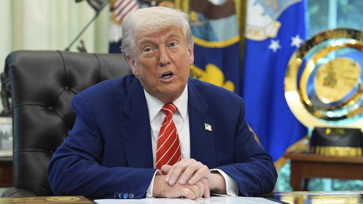 突发特讯！特朗普70分钟采访提及中国41次，引发全球高度关注