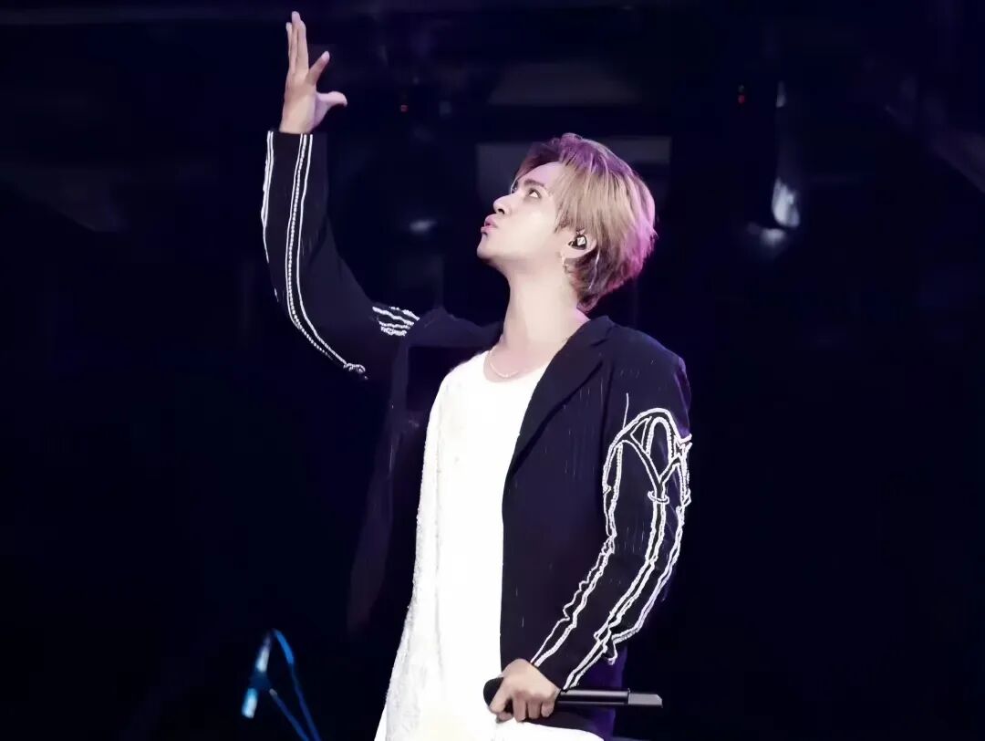 顶流“塌房”后,他们直接开始不演了