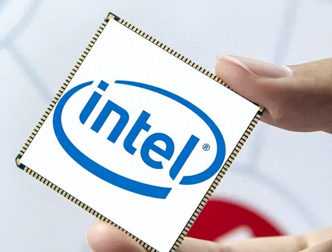 1.8nm芯片凉了后,1.4nm也要凉了?外媒:英特尔芯片代工转折来了