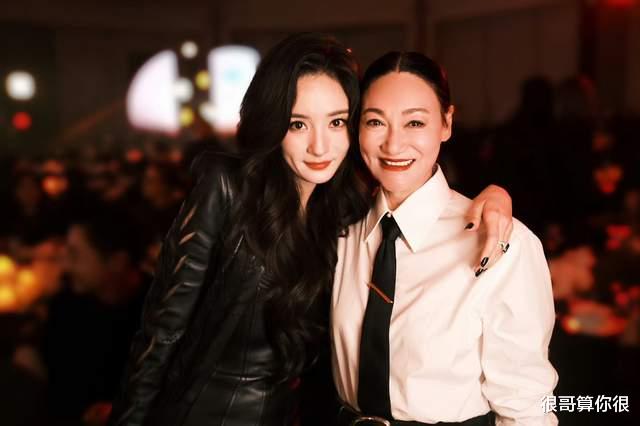杨幂39岁生辰，众明星营业式送祝福，“好人缘”的人设根本藏不住