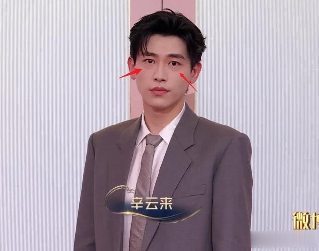 电影之夜男明星集体翻车，松垮、疲惫、黑眼圈、尽显真实状态