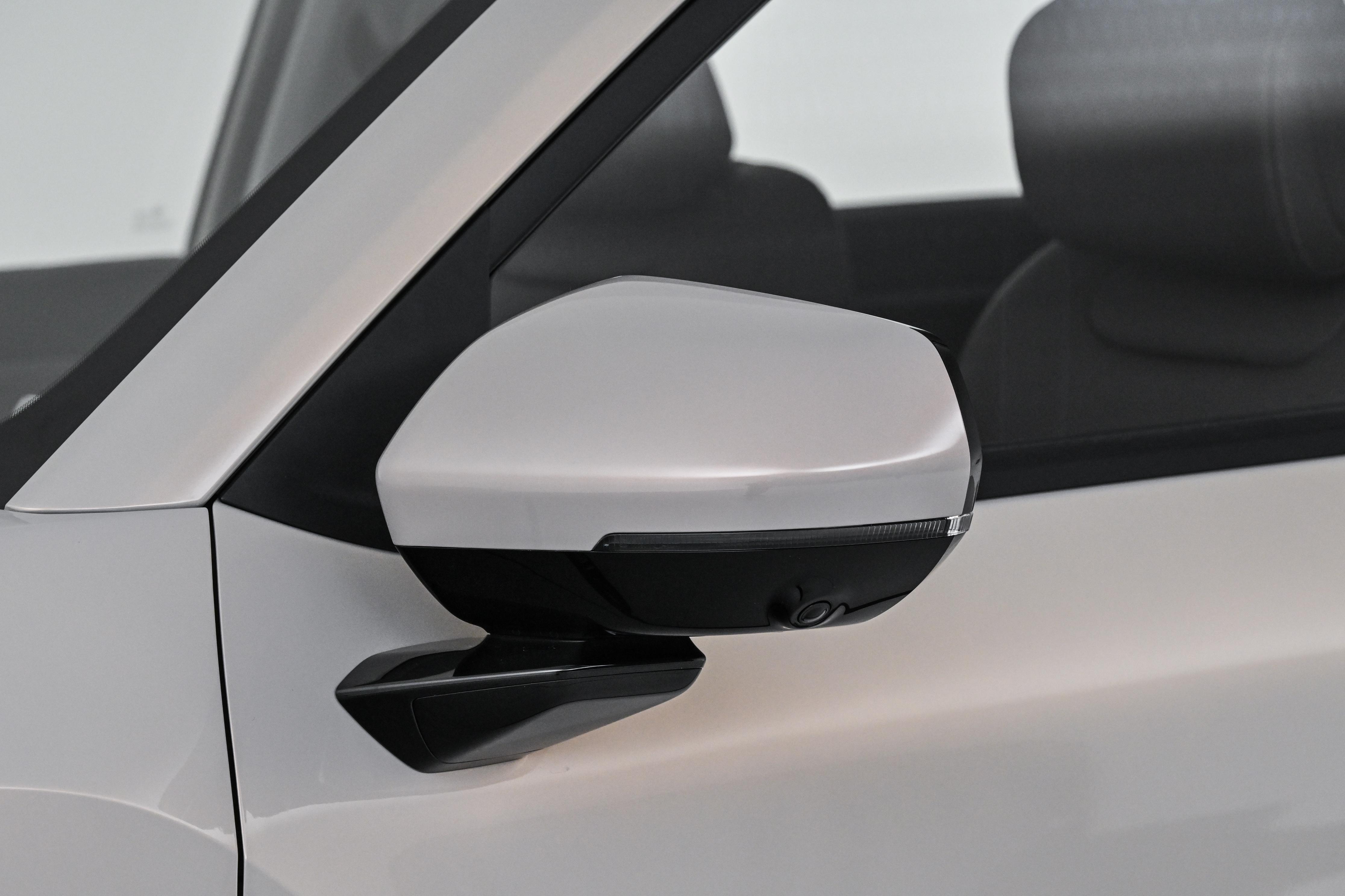 五菱骁将上市在即！限时5.98万起，一车三动力，后排放倒能当床！