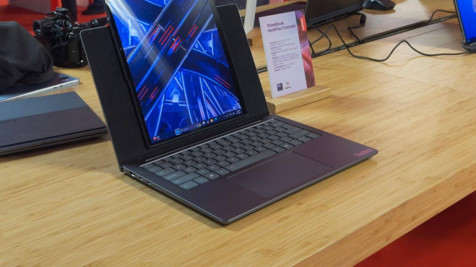 IFA 2025直击：AI PC成绝对主角，各家新品争奇斗艳