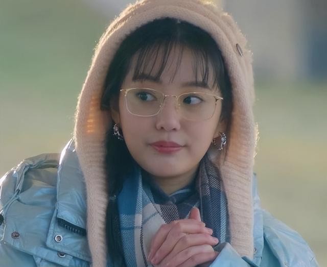 短剧太捧人!演长剧颜值毫不出众的3位女演员,在短剧中秒变天仙