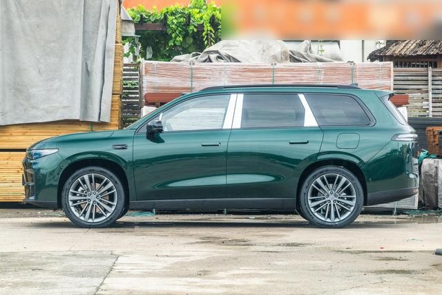 冬日选车攻略：增程SUV\可油可电\，适合全家出行-零跑C16