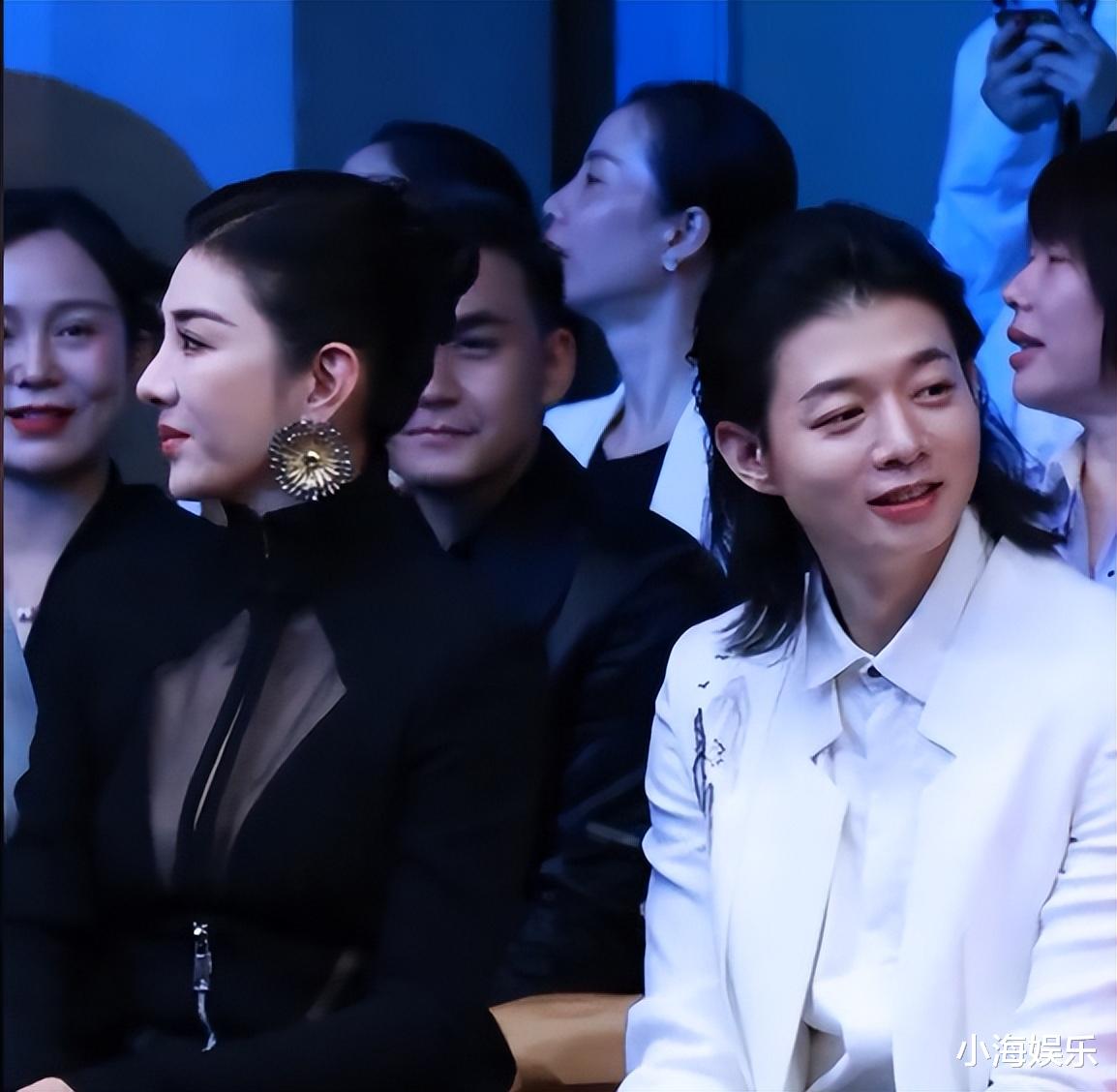 黄奕霍尊同框全程假笑，黄奕被嘲整成格格巫，霍尊胖成火风