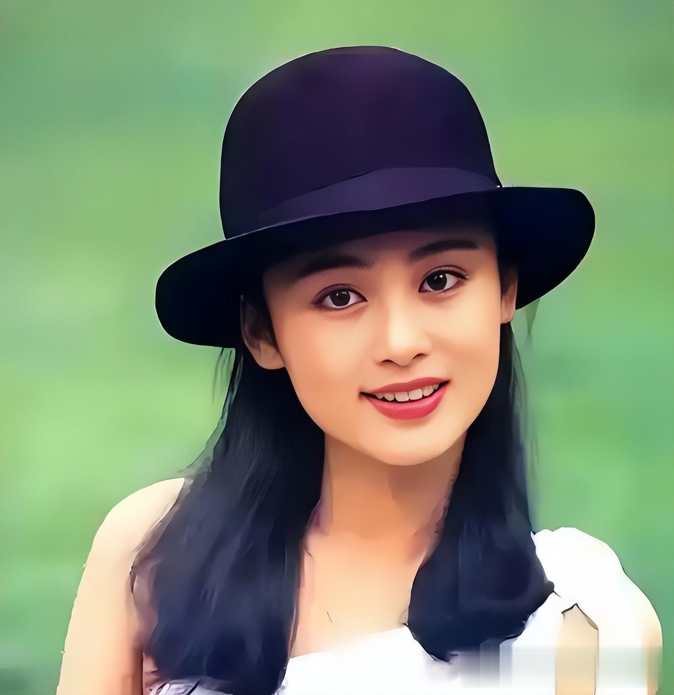 长得太美被导演占为己有，4年后生下大明星儿子，17岁出演男一号