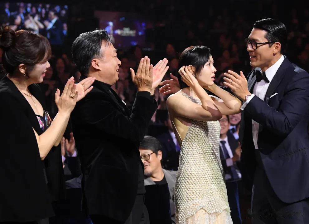 韩网吐槽韩国电影完蛋了,三大奖变水,全是关系户玄彬都成影帝了