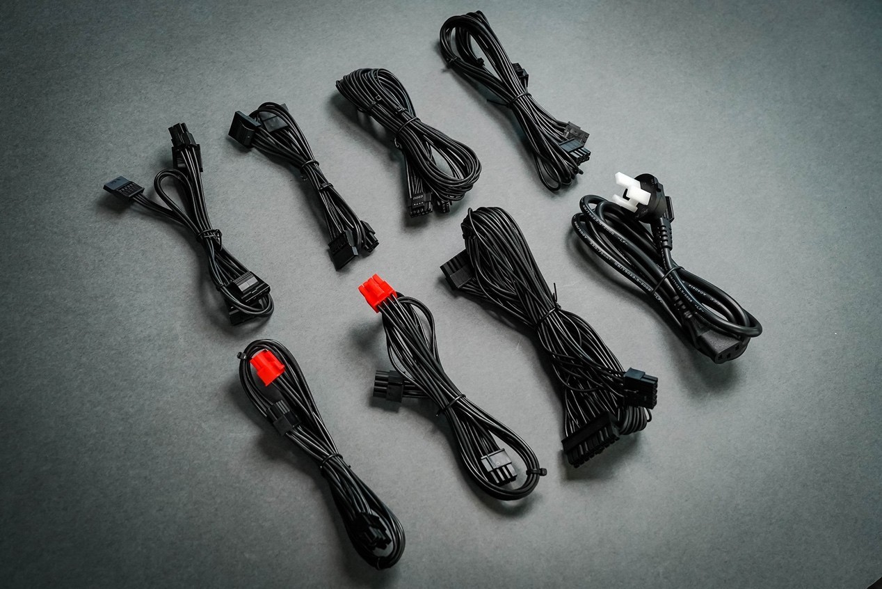 航嘉重火力AX850P三叉戟電源評測 高能效+高性價比