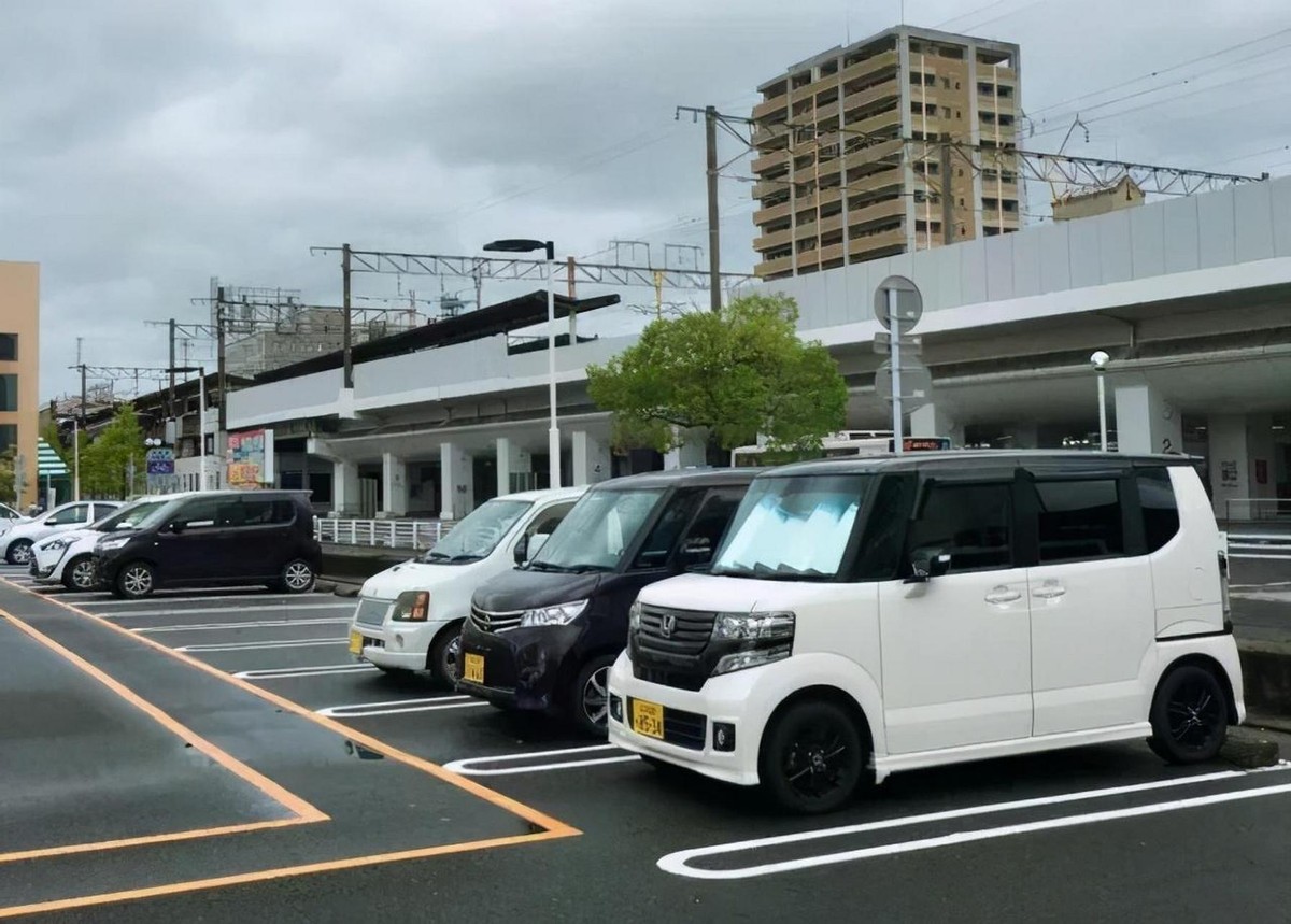 为什么日本人不喜欢买新能源车,是丰田、本田的混动不够强吗?