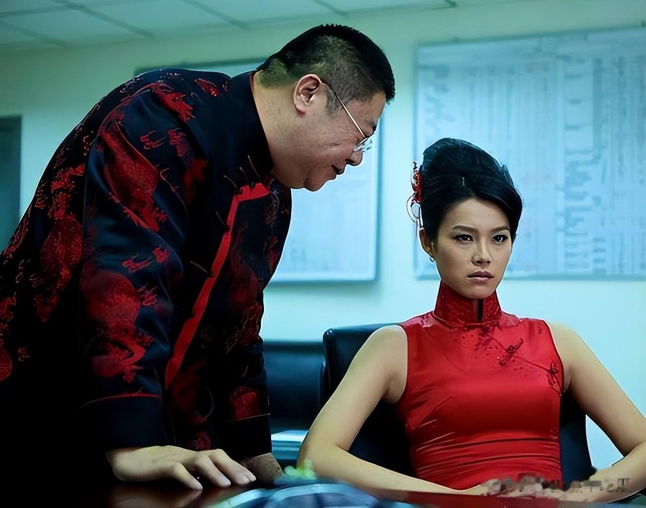 于娜治好了容貌焦虑?曾是惊为天人的“岩女郎”,缘何高开低走