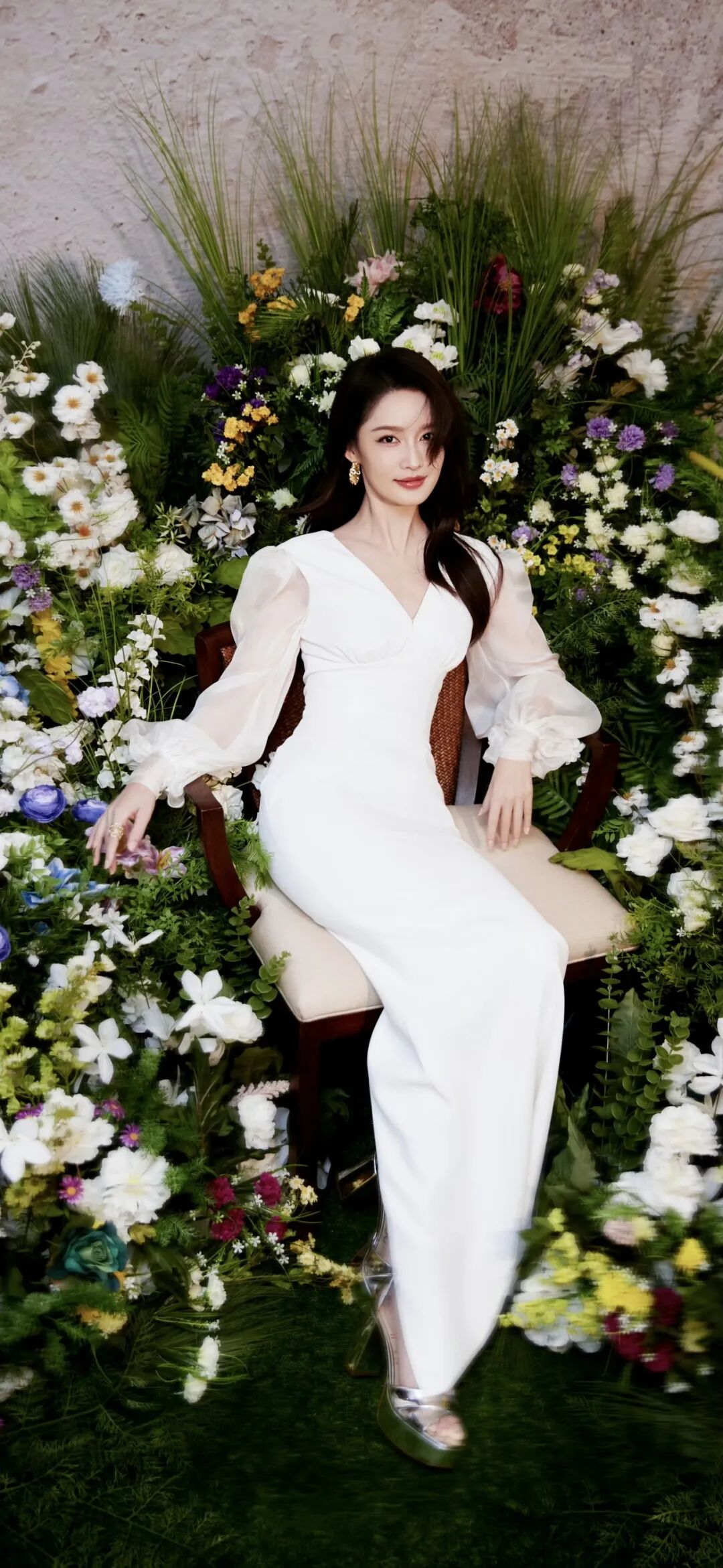 李沁的笑容甜美灿烂