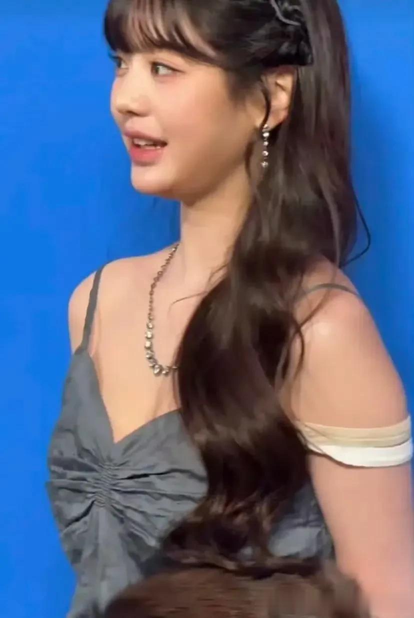 真替小S女儿开心啊现在张元英还没有她好看了