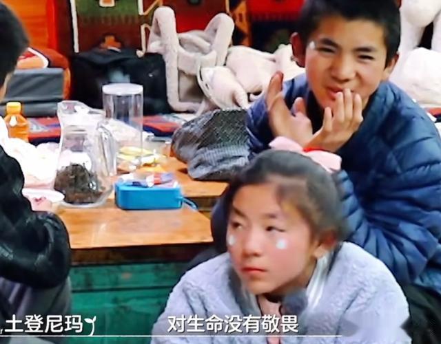 现世版“祥林嫂”！赵露思疯狂给见到的每一个人，细细讲生病过程