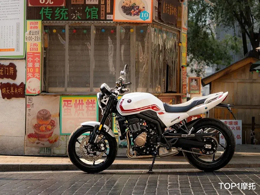 本届摩博会最大看点：张雪500F和本田CB500SF同场竞技？