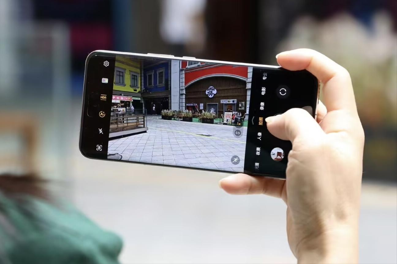 榮耀旗艦退場清倉，現已跌至2999元，4320HZ+百倍變焦+衛星通信