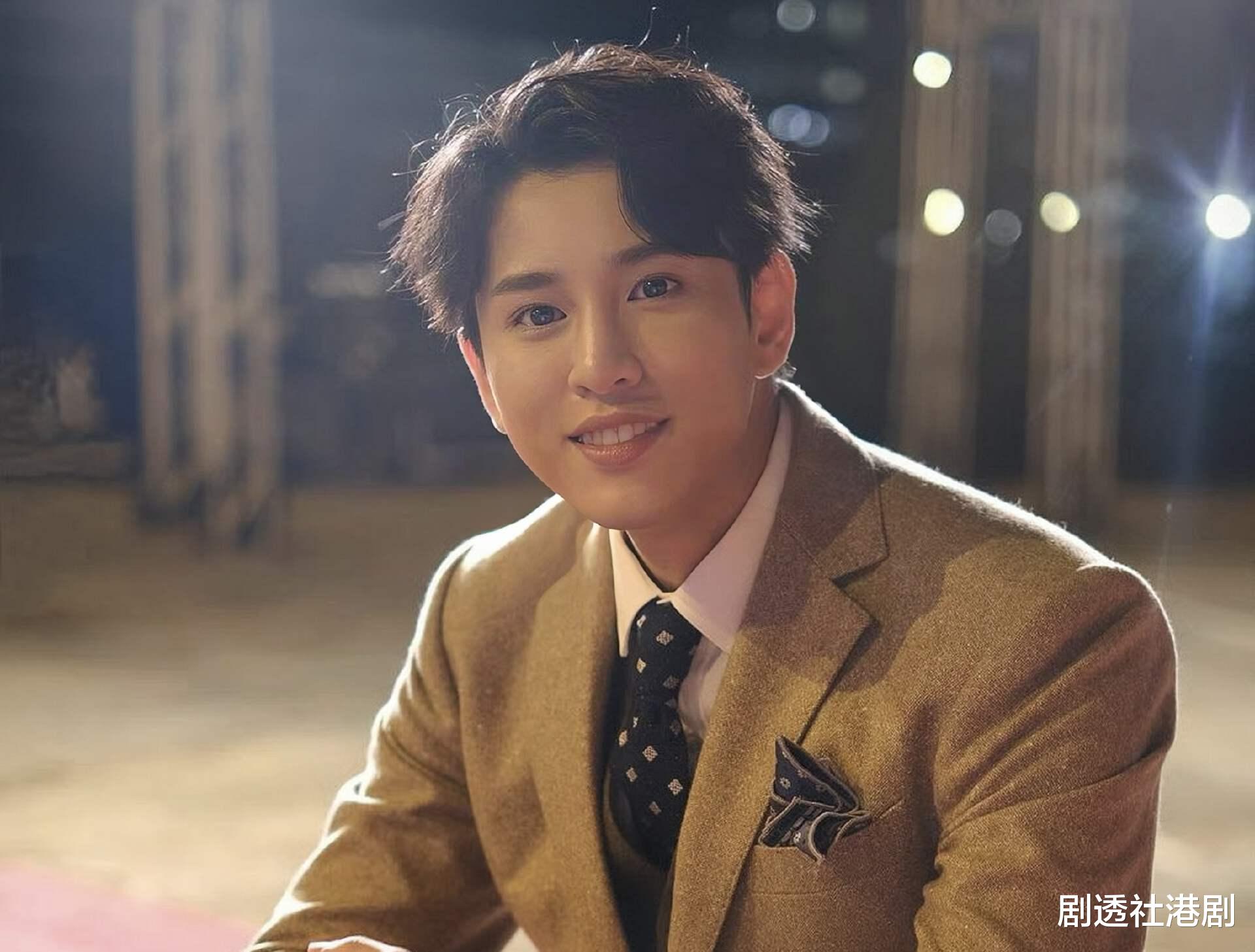 恭喜！TVB离巢男星在内地当短剧男主角，一剧顶香港大半年收入