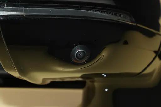 10万级小钢炮实锤！零跑Lafa5：后驱+6.4秒破百，配置香到离谱