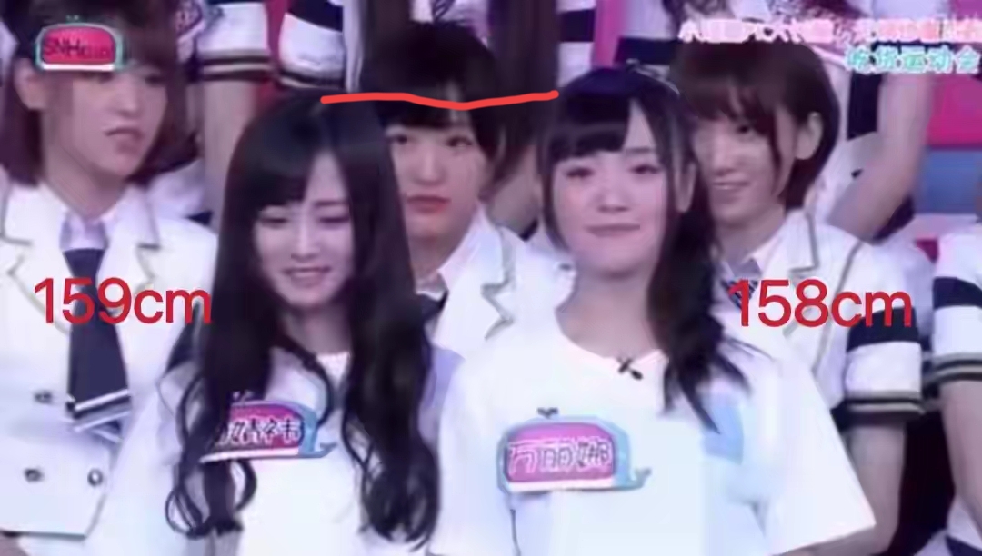 活在美颜精修里的鞠婧祎，真实身高是5.5头身脸又跟以前不一样了