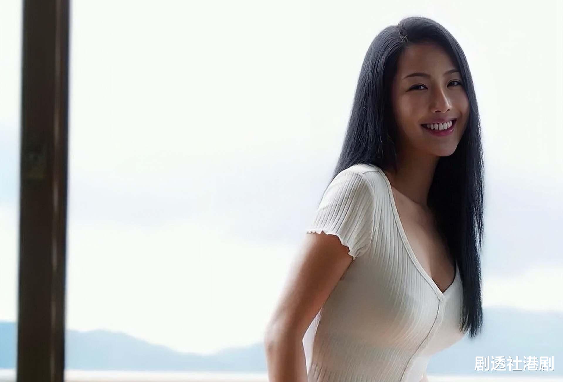 突发！香港爱炫富女星公开否认恋情，财力出众不介意当后妈