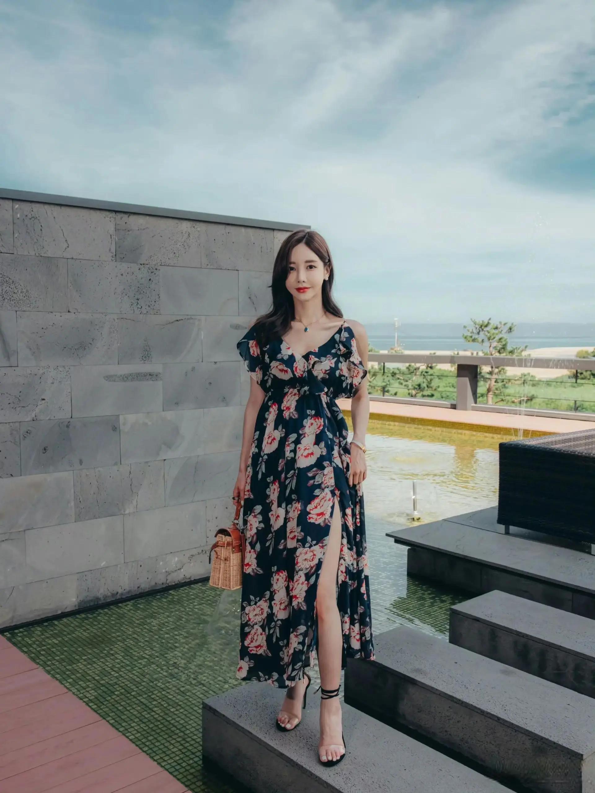 孙允珠连衣裙造型惊艳出镜