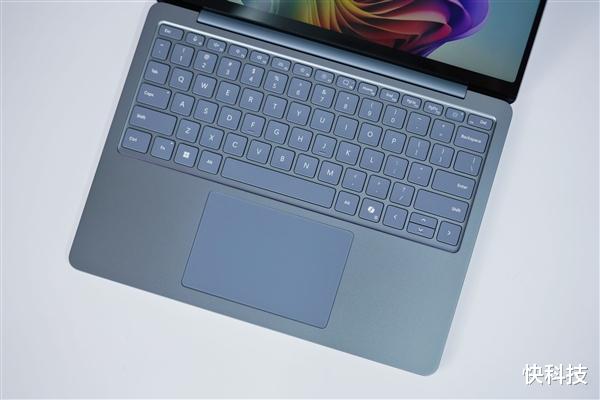 驍龍X Plus處理器加持！微軟Surface Laptop 13圖賞