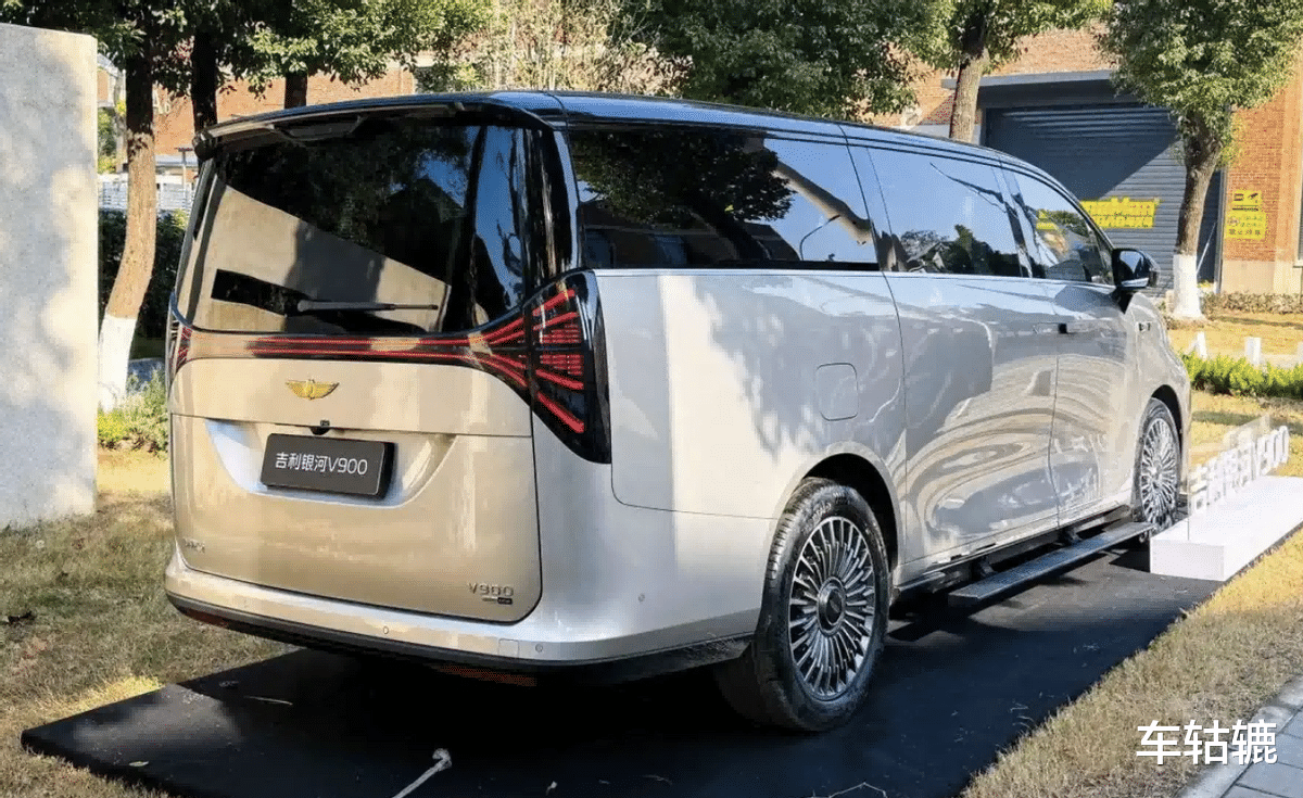 AI全场景家庭旗舰MPV银河V900重庆体验，预测30万起？