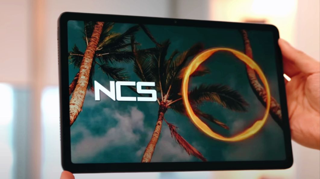 小米Pad 2海外首发，9000mAh+2TB扩展，1099元的价格杀疯了