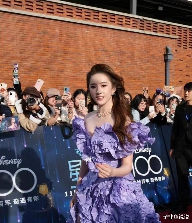 内娱真学霸！刘亦菲论文答辩全班最高分，素颜封神！