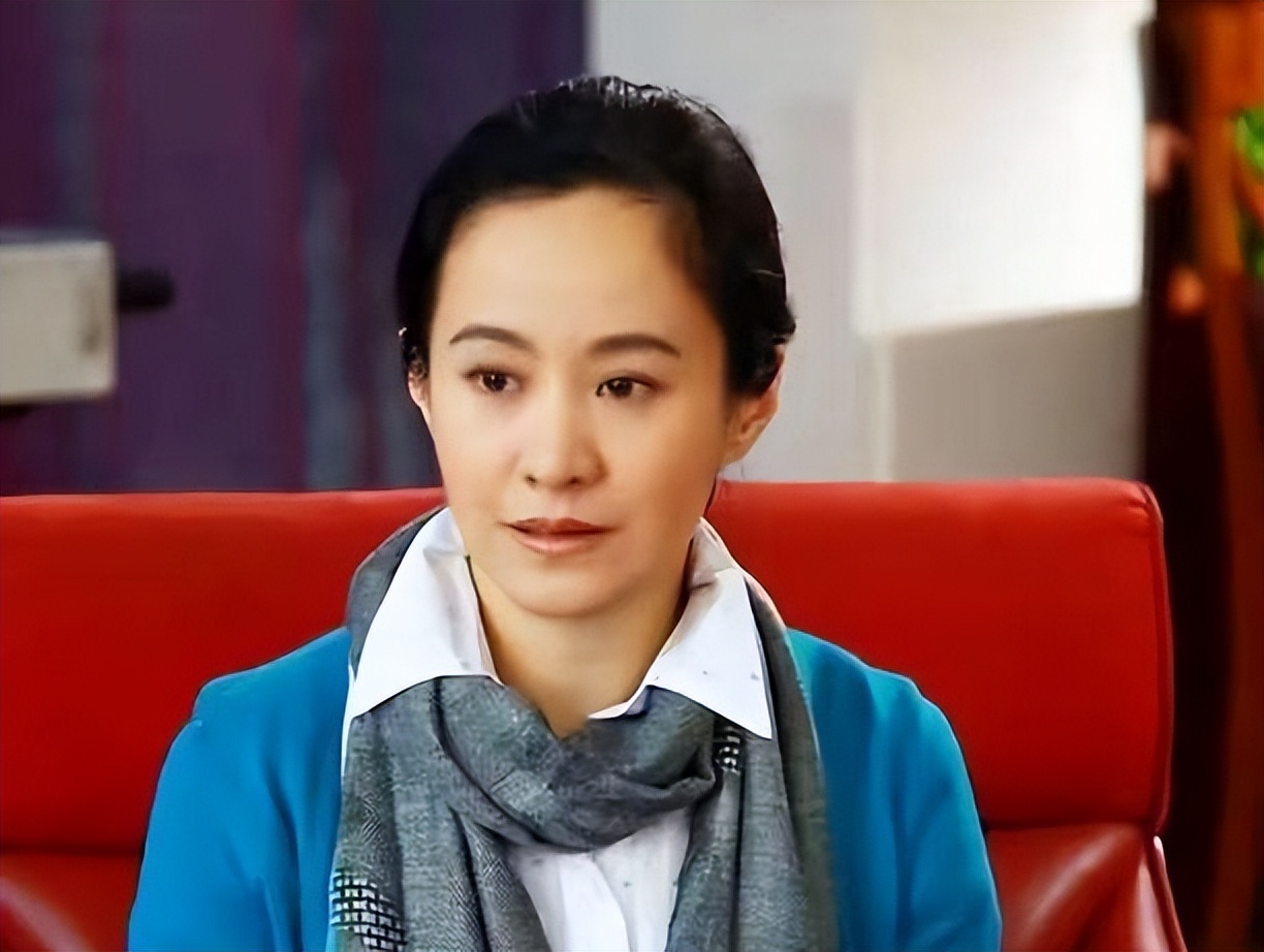 嫁大13岁名导被捧红,前夫病逝后不愿再演戏,57岁至今未婚无子嗣