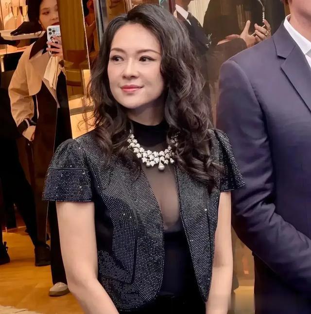 娱乐圈里只有章子怡能做到一副老娘不爽就翻白眼，劲劲儿样子