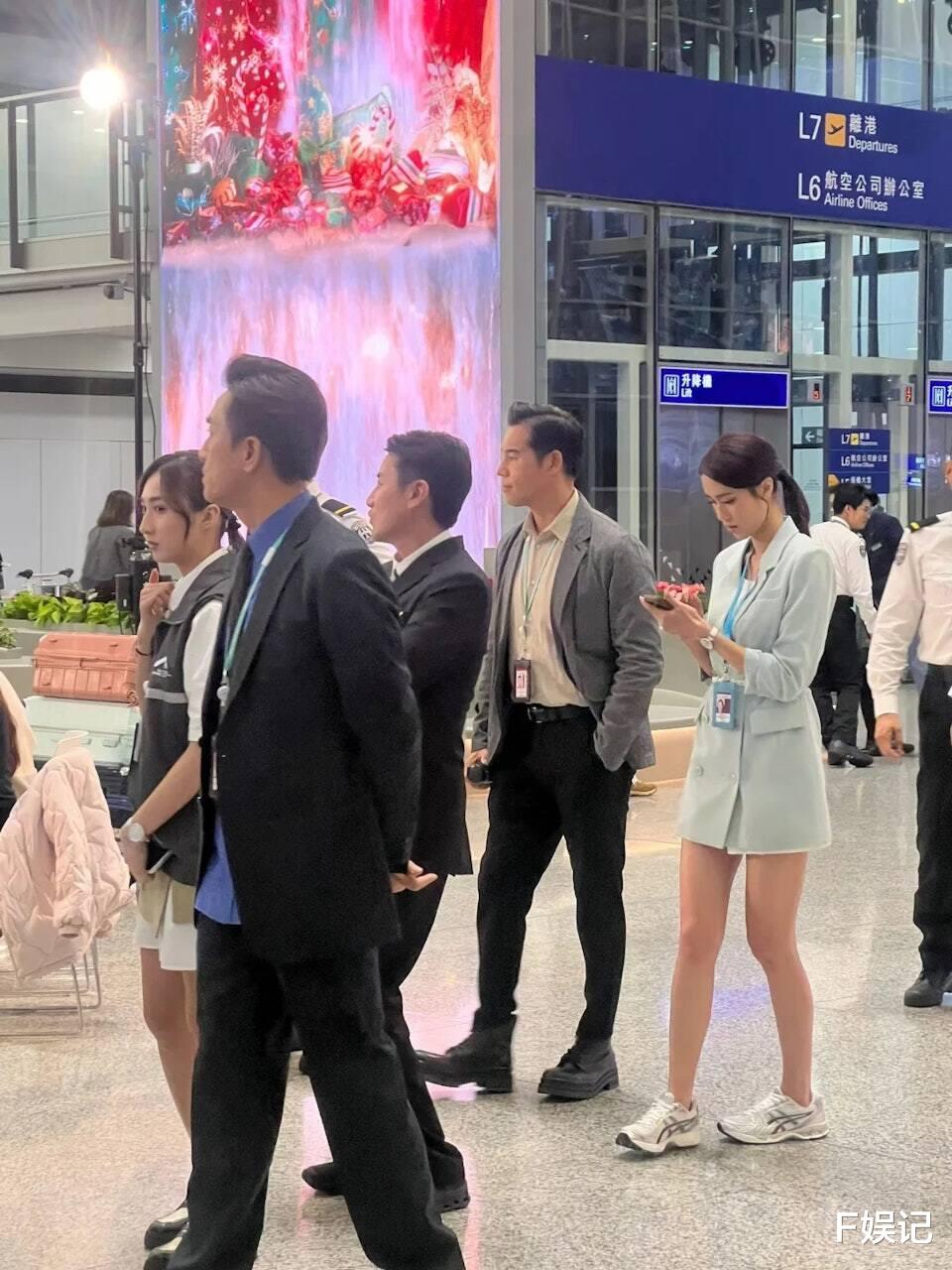 马国明送别亡父后火速在机场复工拍戏 路人曝光其真实状态被赞敬业