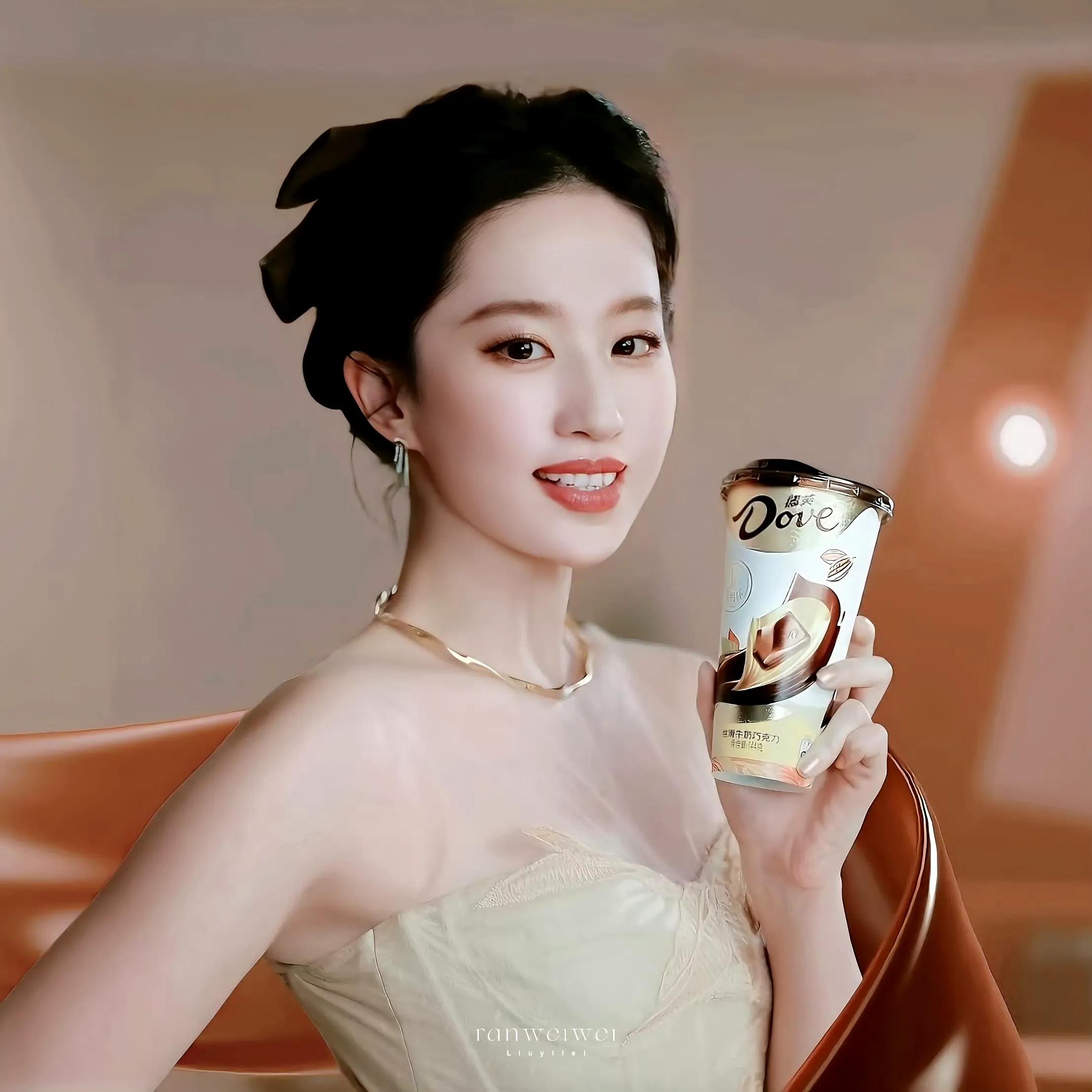 刘亦菲性感代言美图