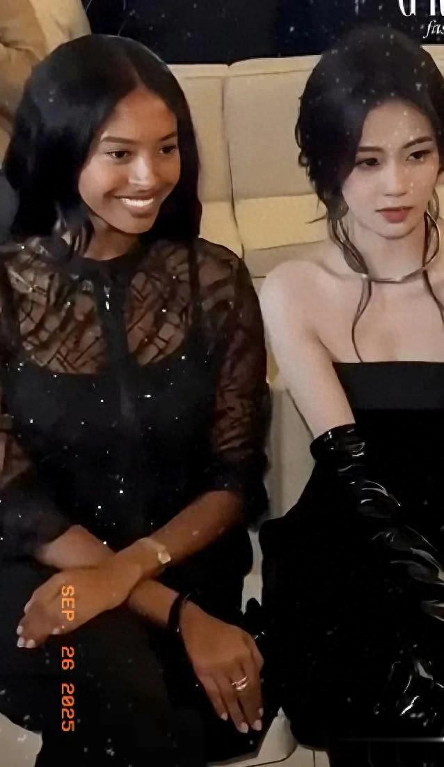 白鹿欧美人堆儿里都绝对压制的耀眼,这个白鹿真的也太白了吧