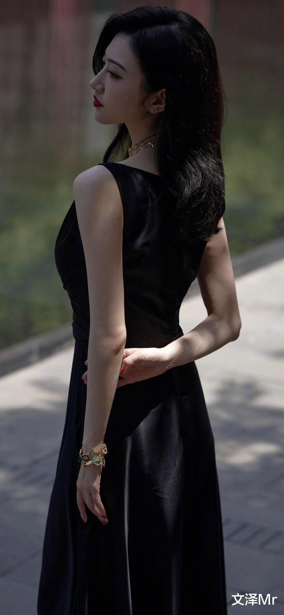 景甜：“人间富贵花” ，再现优雅