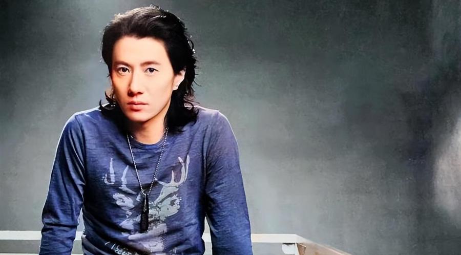 1999年未婚生女，4年后才领证！郑钧：配不上前妻，我是个坏孩子