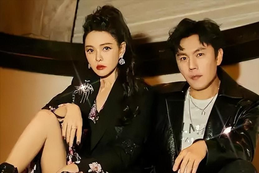 娶“老女人”的5位男星，年龄最大相差12岁，到底图她们啥？