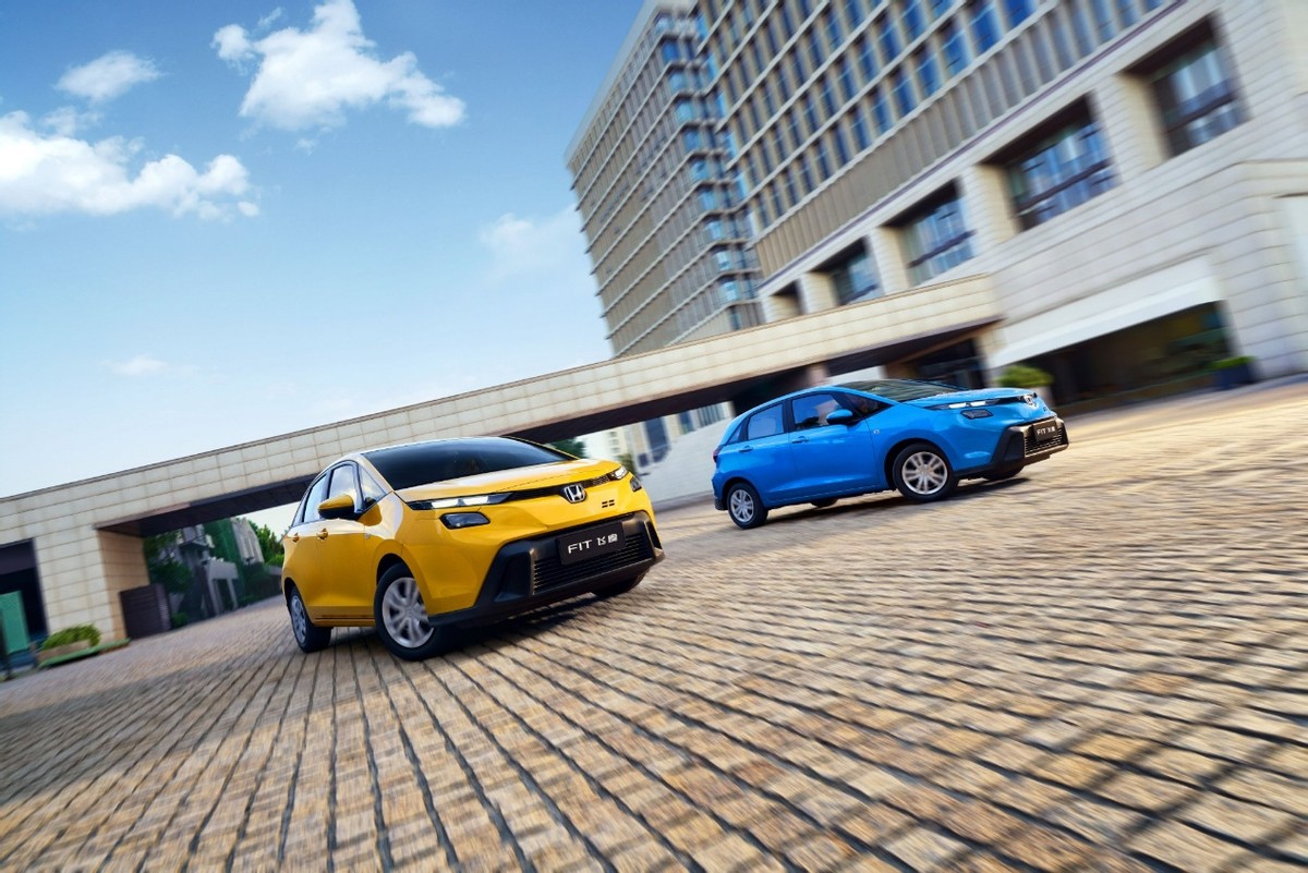 彻底被打服了？全新飞度上市：配置更丰富，只卖6万多！