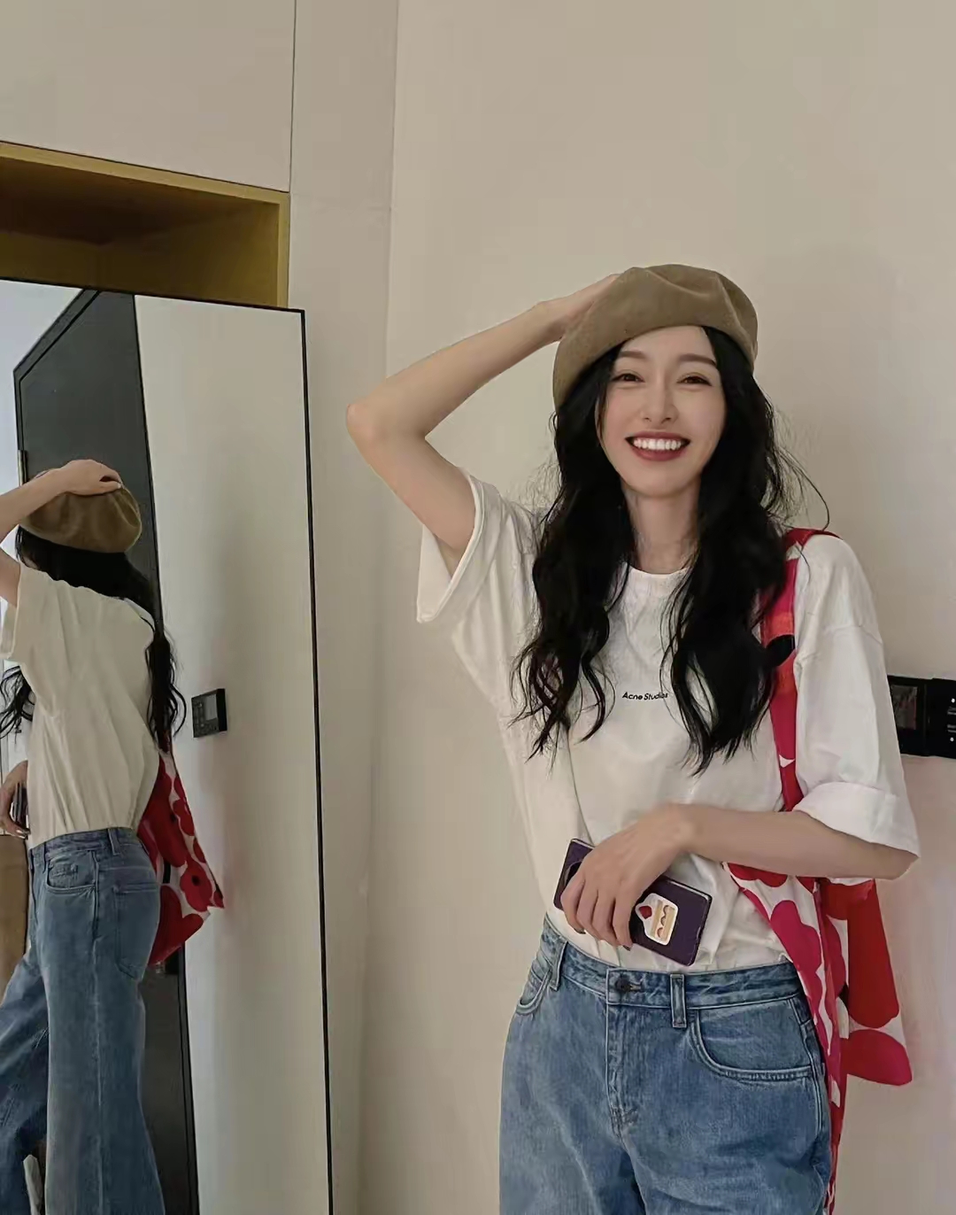 唐嫣惊人逆生长！咖啡厅生图曝光，41岁肌肤胜少女