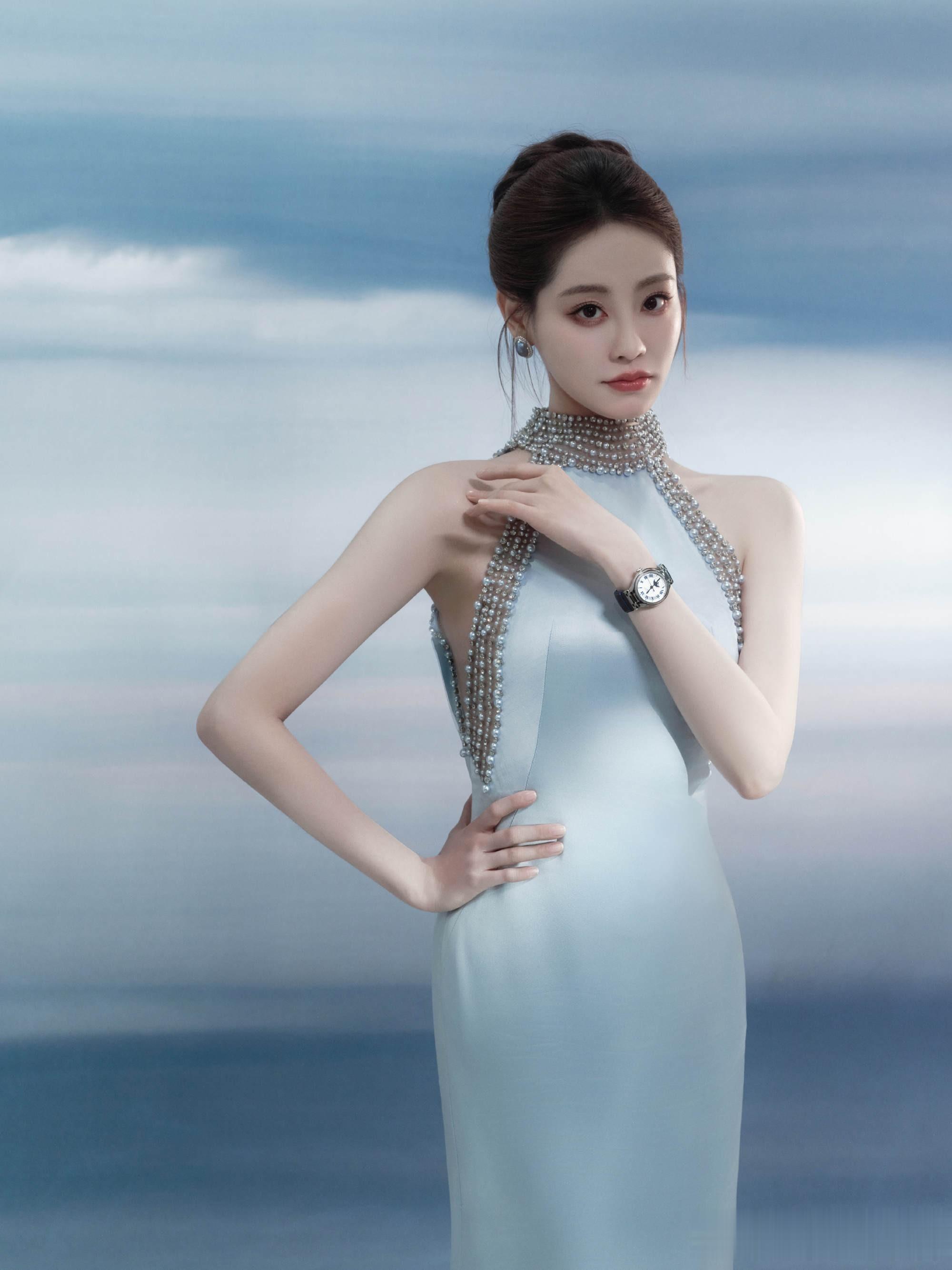 祝绪丹冰蓝礼裙:织梦缪斯,慵懒释优雅