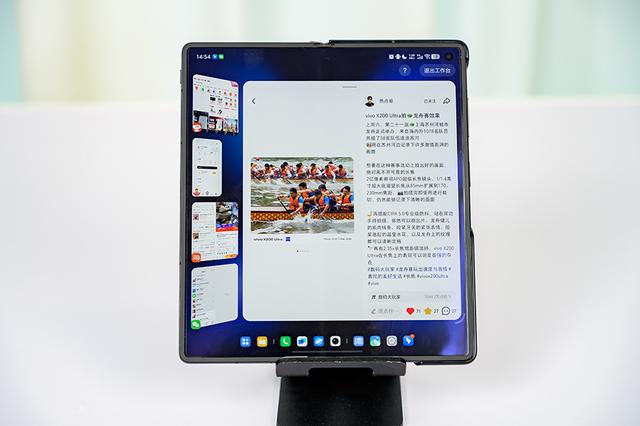 折疊屏還是小平板？誰能重新定義“第三屏”？