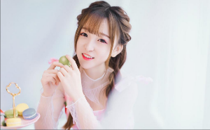 男友为救她倾家荡产，病愈后转身嫁入豪门。婚检当天旧病复发，富二代当场吓跑