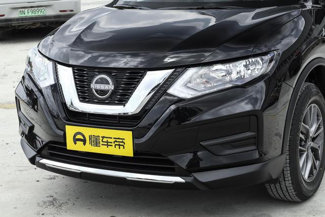 2025款奇骏荣誉：16.08万起，151马力+油耗7.26L，家用好选择