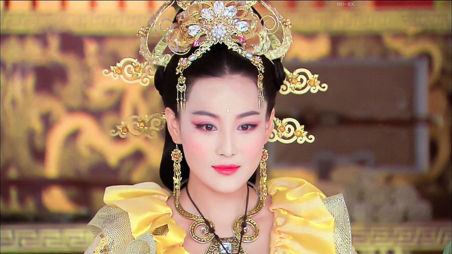 和李晨分手后转身嫁军人,如今7年过去,气质大变,活成人生赢家