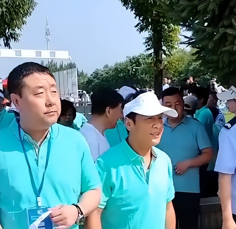 辽超明星：关婷娜胖了，丫蛋罕露面，赵本山沧桑，贾冰竟然也来了